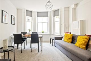 The Sand Bank - Flat 1, cosy, central Bournemouth, sleeps 4, 7 min from the beach, PET FRIENDLY, parking, WIFI, kitchen,washer,private exit - 4