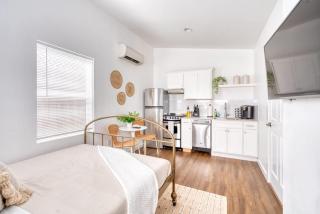 Stay Portland - Beach Vibes Getaway near Burnside & Laurelhurst! - Portland - 2