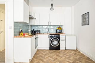 The Sand Bank - Flat 1, cosy, central Bournemouth, sleeps 4, 7 min from the beach, PET FRIENDLY, parking, WIFI, kitchen,washer,private exit - Bournemouth - 5