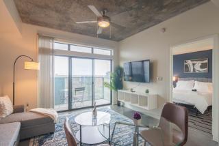 Beautiful 1BD - Central Downtown -Gym, Pool, Parking - Phoenix - 0
