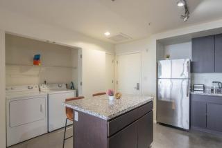 Beautiful 1BD - Central Downtown -Gym, Pool, Parking - Phoenix - 8