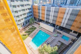 Beautiful 1BD - Central Downtown -Gym, Pool, Parking - Phoenix - 3