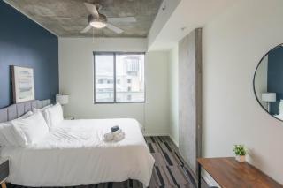 Stylish 1BD - Central Downtown - Gym, Pool, Parking - Phoenix - 5