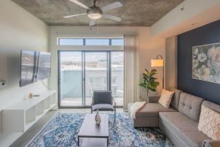 Unique 1BD -Central Downtown - Gym, Pool, Parking - Phoenix - 0