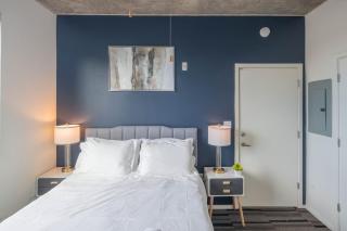 Unique 1BD -Central Downtown - Gym, Pool, Parking - Phoenix - 6