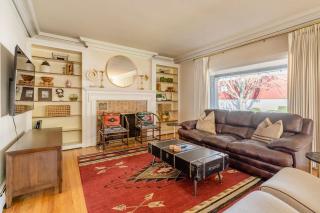 Stay Portland Collection - 1923 Belmont House of Antiques - Coffee & Brunch - Portland - 5