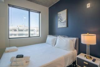 Stunning 2BD - Central DT- Gym, Pool, Parking Sleep8 - Phoenix - 5