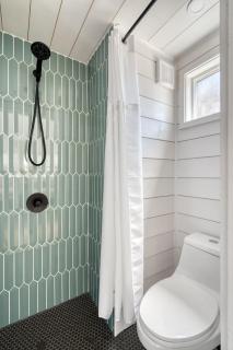 Stay Portland Collection - Mississippi Micro-Luxe - Mid-Century Style - Piedmont - 7