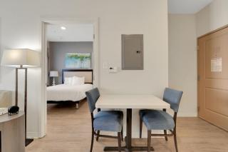 Simplicity At the Rim 1119 I Spacious 1 Bed 1 Bth - 1