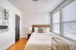 Stay Portland Collection - La Casa Burnside -Local Eateries -Shops - Bars - Portland - 4