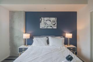 Chic 1BD - Central Downtown - Gym, Pool, Parking - Phoenix - 4