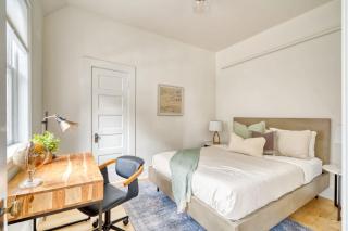 Stay Portland - The Garden Bungalow on Broadway - 94 WalkScore - 2