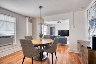 Stay Portland Collection - La Casa Burnside - Local Eateries, Shops, and Bars - Portland - 7