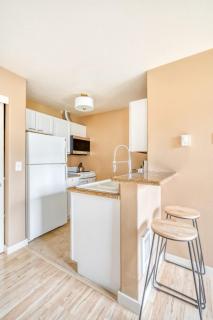 Stay Portland - John's Landing Haven - Studio Near OHSU - Marquam Hill - 8