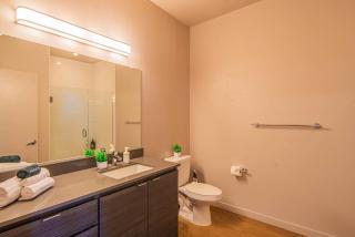 Homey 1BD - DT PHX - Parking, Gym, Pool - Sleeps 6 - Phoenix - 3