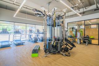 Homey 1BD - DT PHX - Parking, Gym, Pool - Sleeps 6 - 8