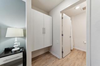 Properties By Preston I Stylish 1bed I Pool - 2