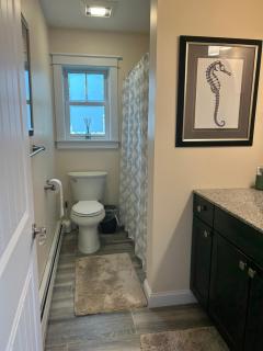 Roberts Lake House Room #3 - Colchester - 8