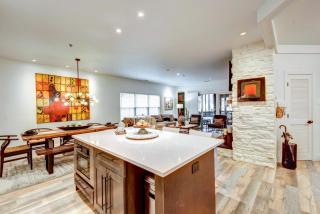 Modern Condo and Golf Course View, Near Hiking! - Clayton - 4