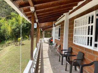 Hermosa Finca Con Piscina y Jacuzzi - El Peñol - 1