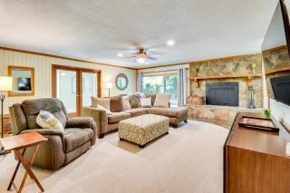 Deck and Game Room Mountaintop Hideaway in Tiger! - Tiger - 5