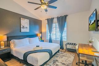 Cozy KingBed Golf Pickleball Pool Hot Tub Parkng - Scottsdale - 9