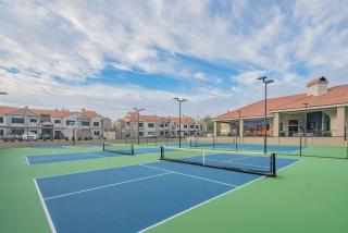 Bliss KingBed Golf Pickleball Pool Hot Tub Parkng - Scottsdale - 8