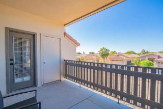 Sleek Pool, Hot Tub, Golf, Pickleball, King Bed, Parking - Scottsdale - 2
