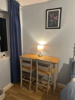 Yew Tree House Private Apartment - Barton in the Clay - 9