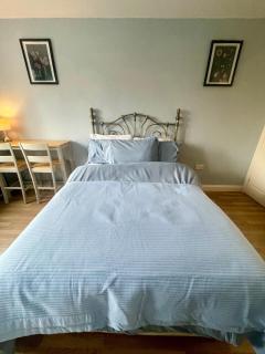 Yew Tree House Private Apartment - Barton in the Clay - 7