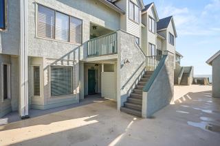 Beautifully Updated 3-Bed, 2-Bath Oceanfront Retreat - Fripp Island - 9
