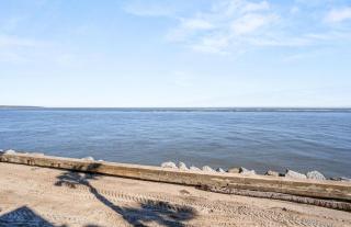 Beautifully Updated 3-Bed, 2-Bath Oceanfront Retreat - Fripp Island - 7