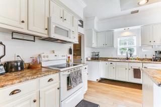 Remote-Work Friendly Lehigh Acres Family Home - 4