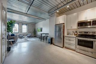 Stunning 1BD near Historic Pabst Brewery - Fiserv - Milwaukee - 2