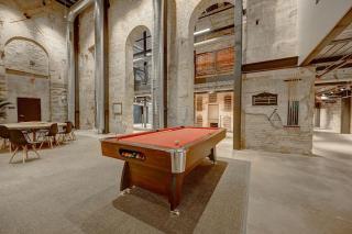 Beautiful 2BD near Historic Pabst Brewery - Fiserv - 6