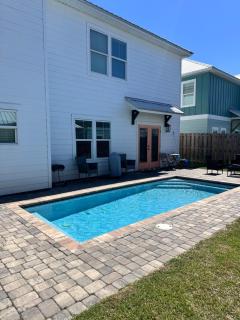 4 bedroom pool home that sleeps 13 located just minutes from the beaches and 30a, game room - Panama City Beach - 0
