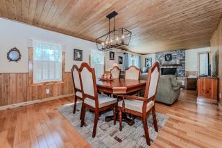 Rustic Vibes W Pool & Hot Tub - Tobermory - Miller Lake - 5
