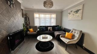 Modern & Cosy Retreat with Jacuzzi - Foleshill - 7