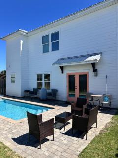 Heated Pool! 4BR Pool Home, Sleeps 15, Game Room & Minutes to 30A & Pier Park - 1