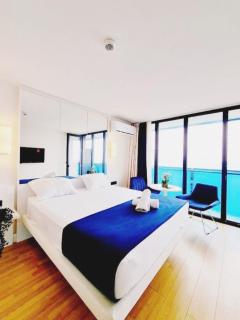 City Royale Luxury Sea View Suite with Balcony - Batoemi - 5