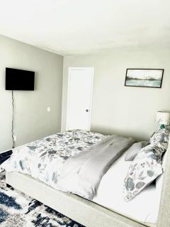 Comfort room in Cincinnati - 5