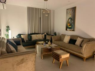 luxury 3 bedroom apartment - 0