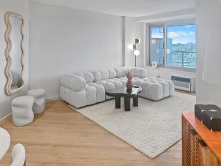 NYC 5th ave Central Park penthouse balcony 3bedroom oasis - 6