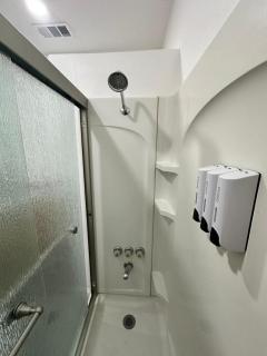#1 - 5BR 1BA - Unit A - Private Entire Home - WiFi - Midland - 1