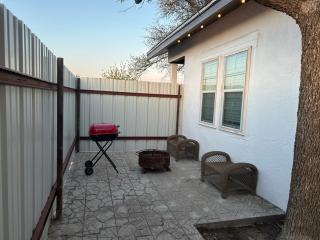 #1 - 5BR 1BA - Unit A - Private Entire Home - WiFi - Midland - 8
