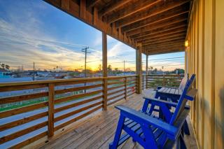 Sleeps 31 2 Homes w Boat Dock Waterfront Pool Laguna Village Getaway - Corpus Christi - 6