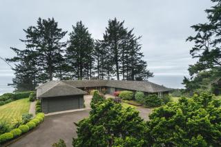 The Purcell House by AvantStay Surrounded in Lush Greenery w Large Yard Ocean Views - Neahkahnie Beach - 9