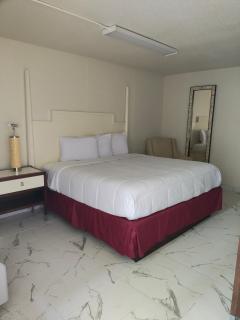 Super Inn Motel - 2