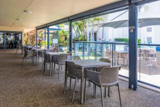 Mantra Marina Hotel Room - Urangan - 1