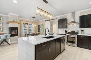 Decked Out Sunset Views, Fire Pit & Fenced Yard - 8